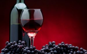 Вино из винограда Маркетт обладает глубоким карминовым цветом