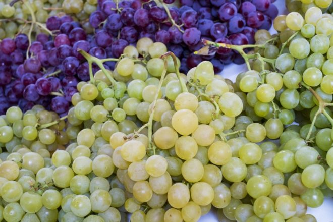 Употребление виноградин способствует выводу песка или предотвращает образование камней в почках